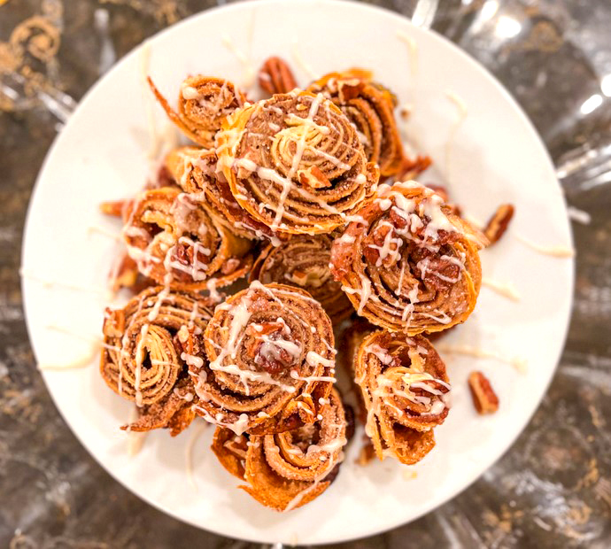 Sticky Tortilla Cinnamon Rolls